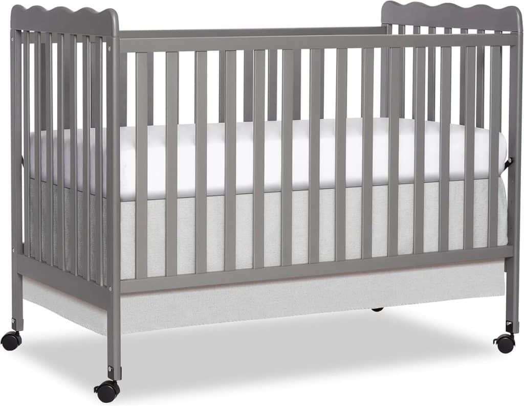 Test du lit convertible 3-en-1 Carson Classic de Dream On Me en gris acier
