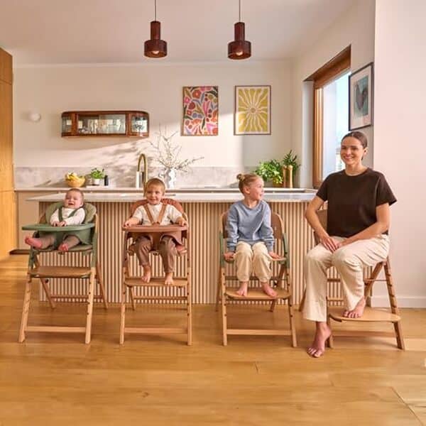 Découvrez la chaise haute Lionelo Megan, une solution évolutive et pratique pour accompagner la croissance de votre enfant tout en s'adaptant à votre quotidien. Lisez notre test détaillé  !