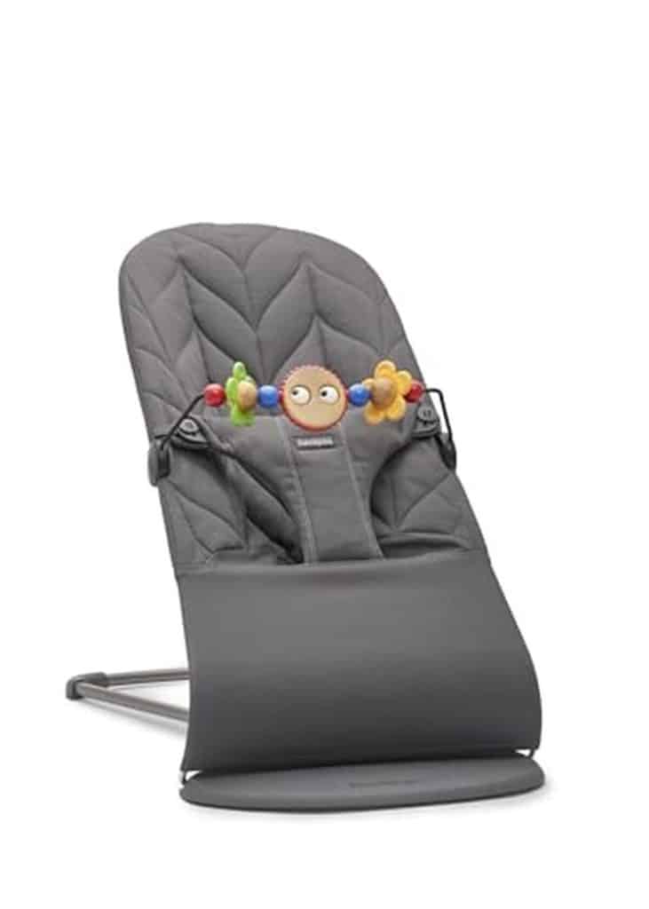 Test du transat BabyBjörn Bliss anthracite avec arche de jeux
