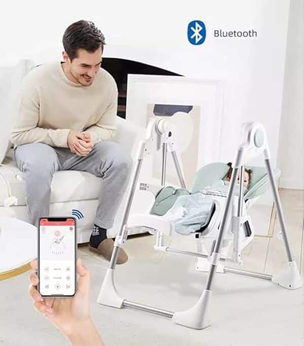 Découvrez le Splity 3 en 1 de BEBE2LUXE : une chaise haute évolutive unique avec balancelle électrique intégrée pour le confort et la sécurité de votre bébé.