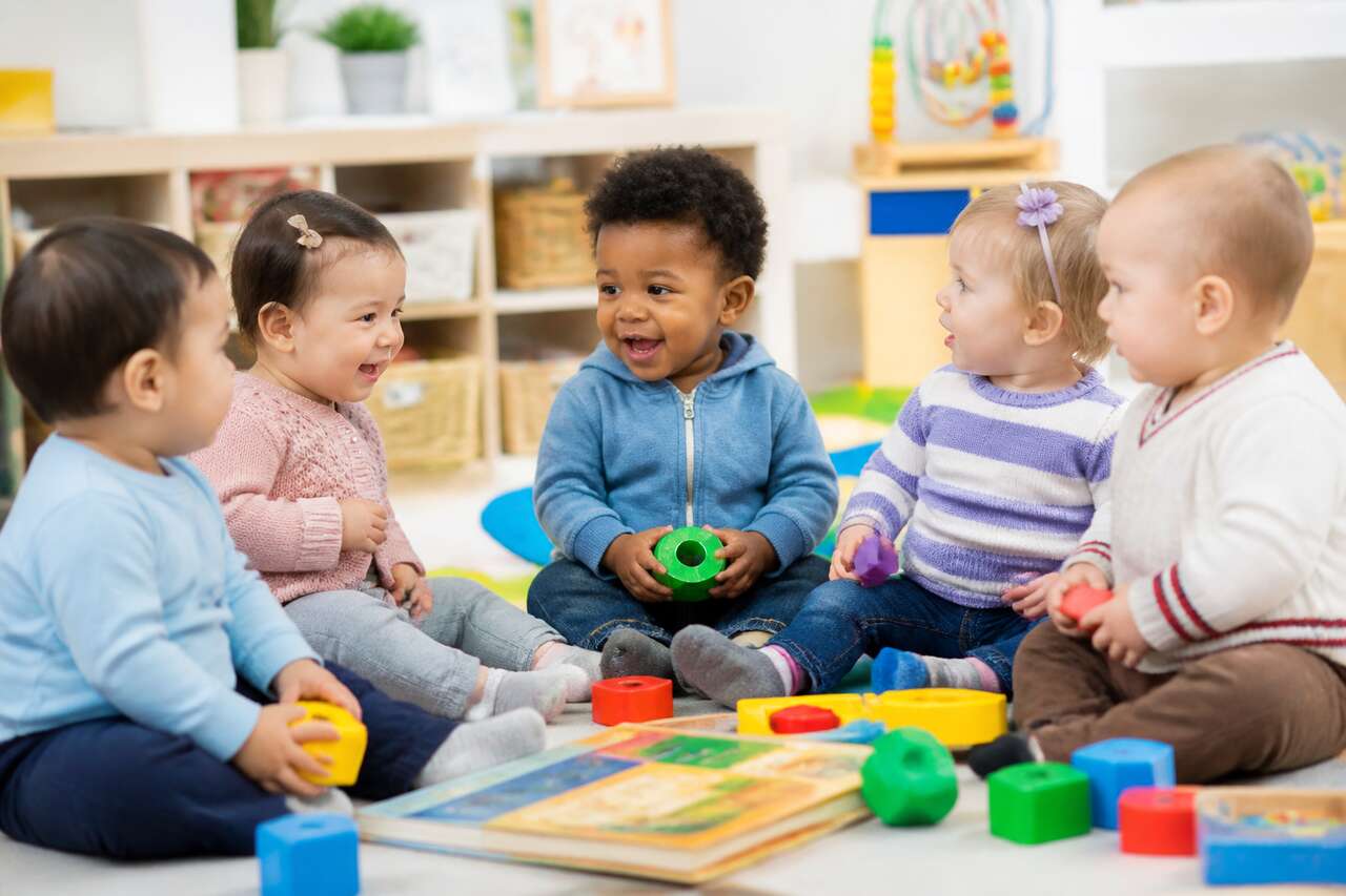 Les grandes étapes du développement linguistique chez bébé Les grandes étapes du développement linguistique chez bébé