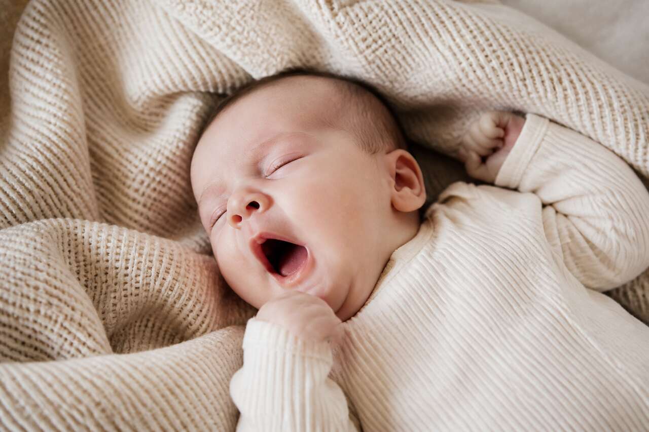 Les signes d’une dette de sommeil chez un bébé Les signes d’une dette de sommeil chez un bébé