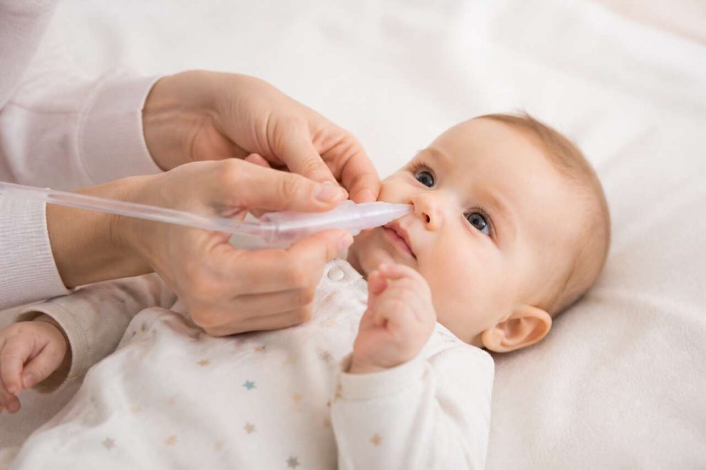 Comment moucher bébé : les accessoires indispensables