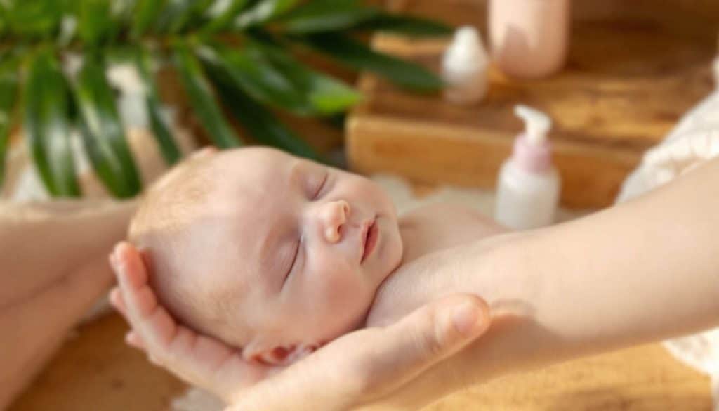 Cosmétiques pour bébés : quels impacts sur leur peau ?