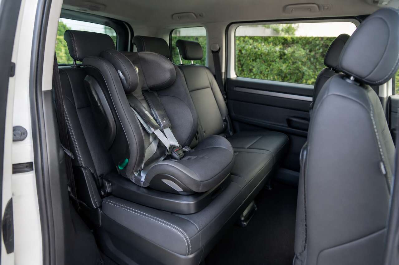 Où installer le siège auto dans un utilitaire: arrière si possible, avant sous conditions Où installer le siège auto dans un utilitaire: arrière si possible, avant sous conditions